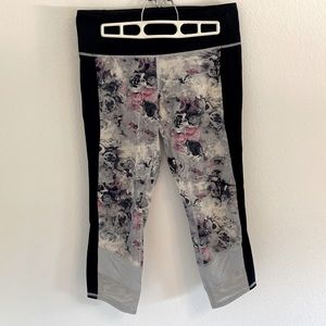 Size 8 Lululemon Capri Legging